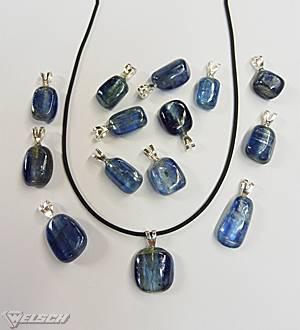 Pierres roulées pendentif Disthène bleu mini /Cyanite / oeillet en argent